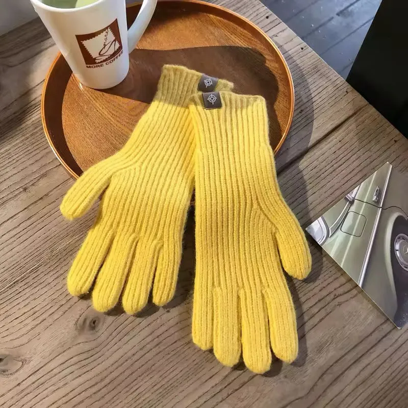 Women's knitted gloves. Soft cashmere gloves. Touchscreen-friendly gloves