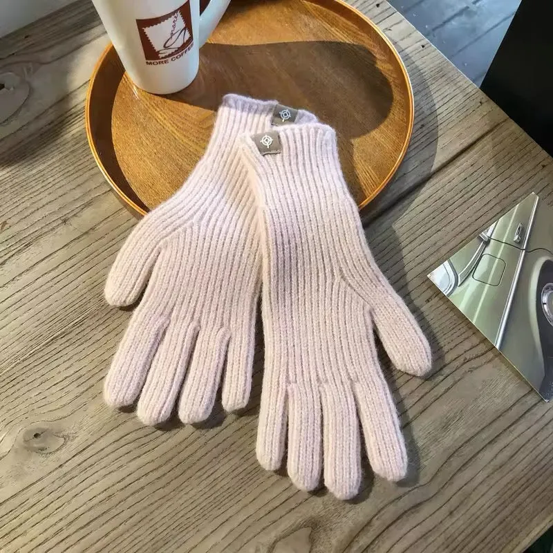 Women's knitted gloves. Soft cashmere gloves. Touchscreen-friendly gloves