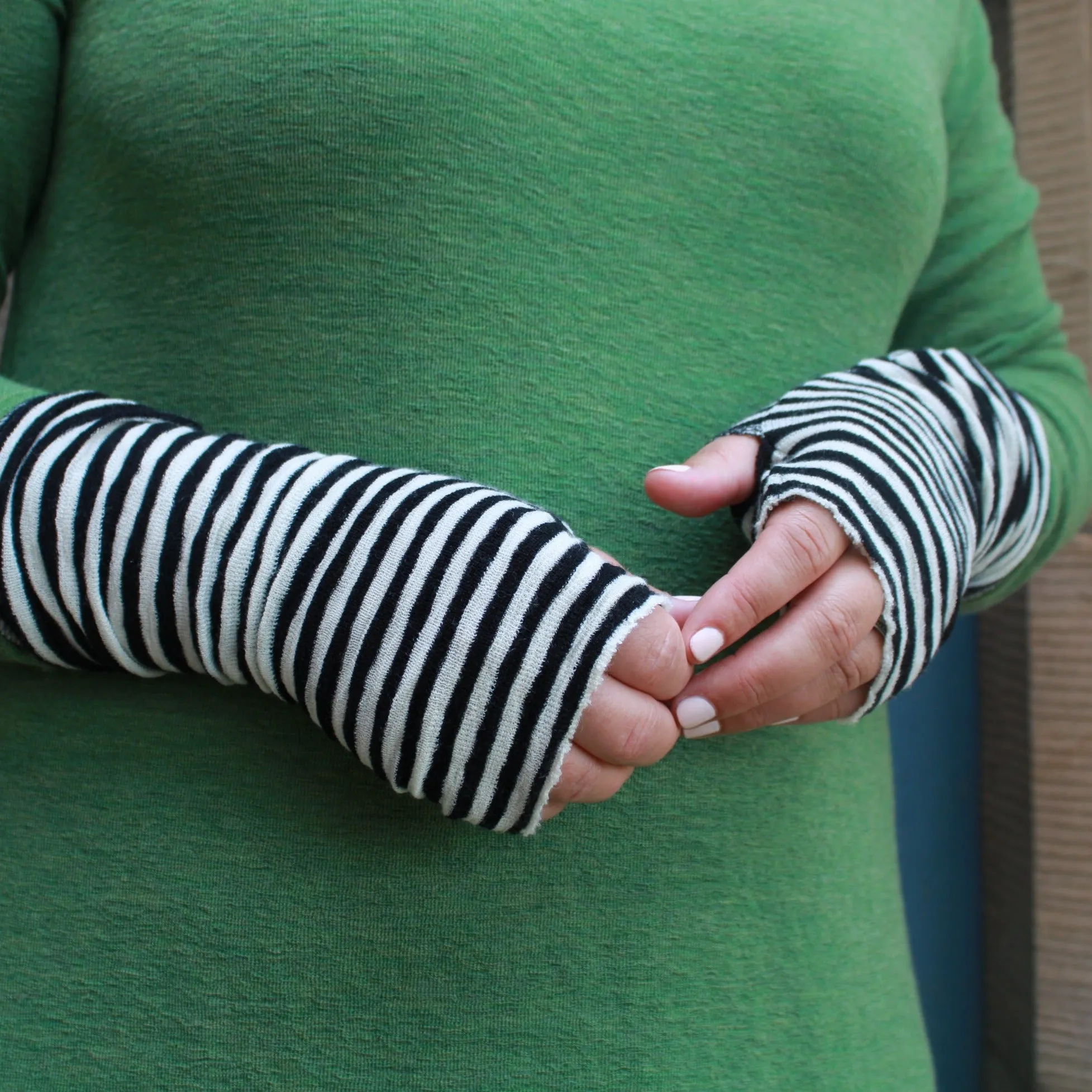 Wrist Warmer - Black Stripe