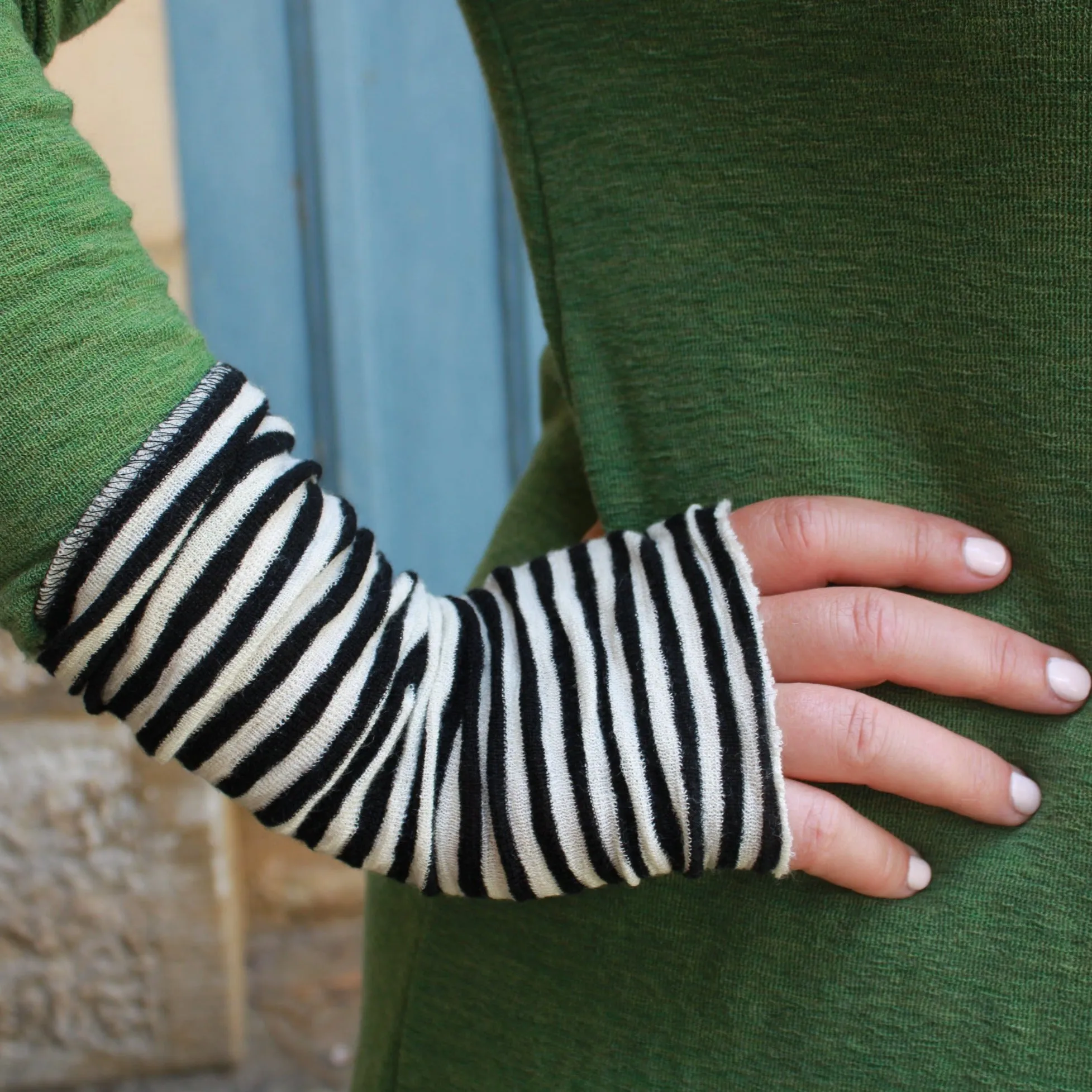 Wrist Warmer - Black Stripe